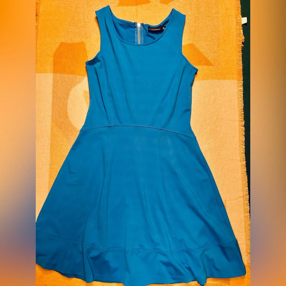 cynthia rowley blue dress Royal Fit and Flare Dress, M BLACKPINK's Jennie Kim Gave factory_MAOS DE COSTURA to a wedding color:Black:#0E0E0E